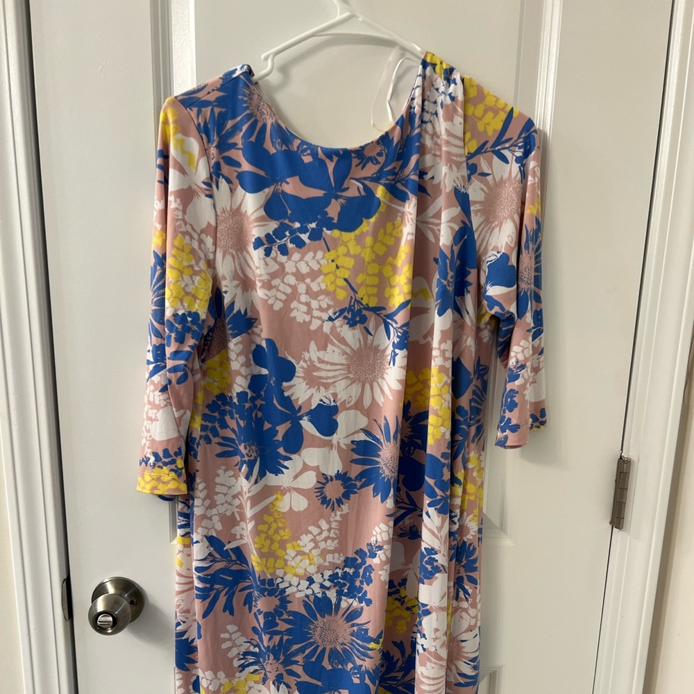 A Pea in the Pod maternity dress size large